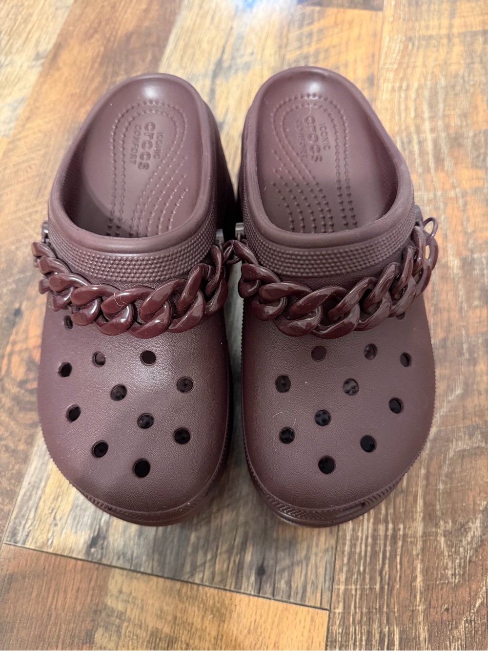 Crocs Siren Chain Clog - Burgundy